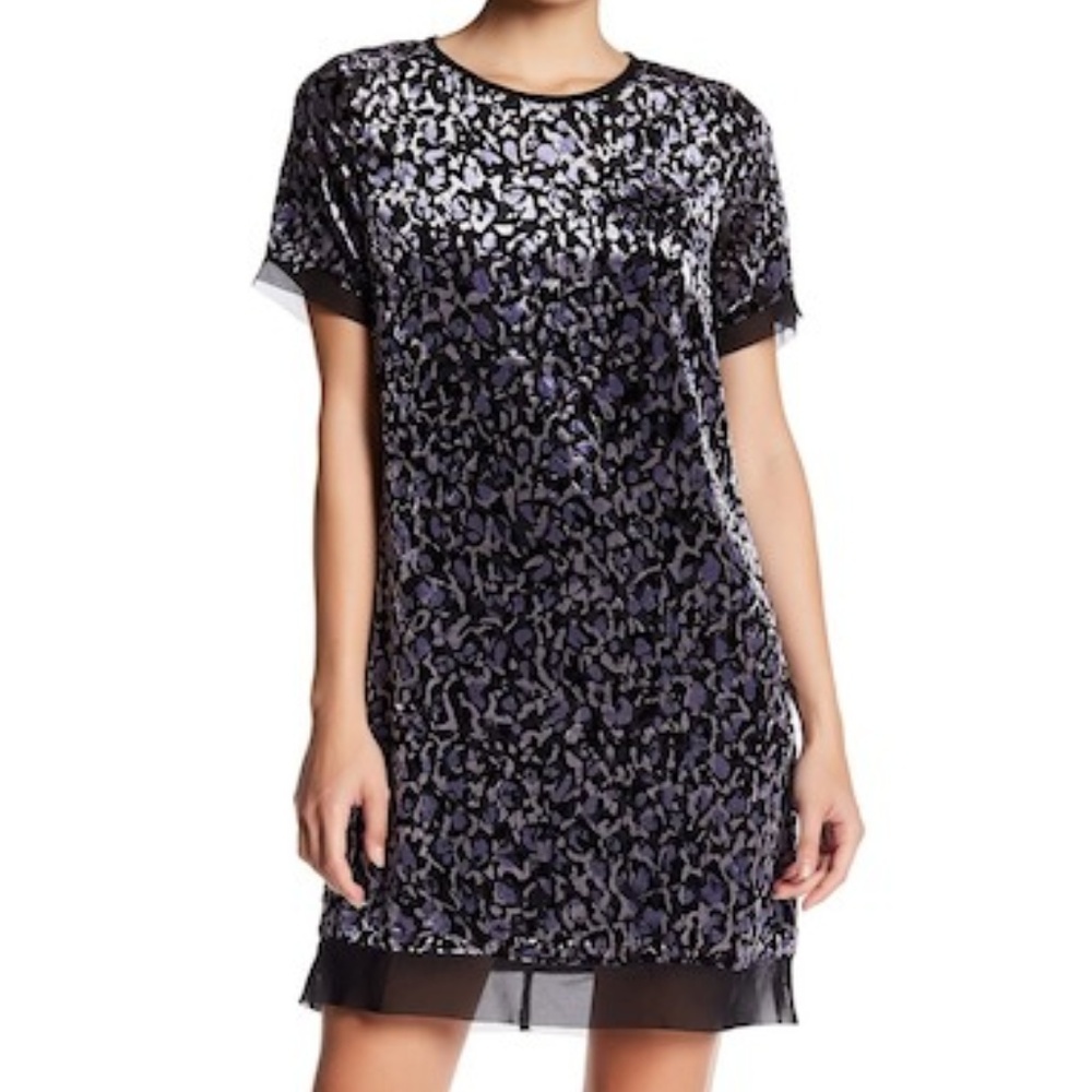 Superfoxx women M dress short sleeve velvet crew neck‎